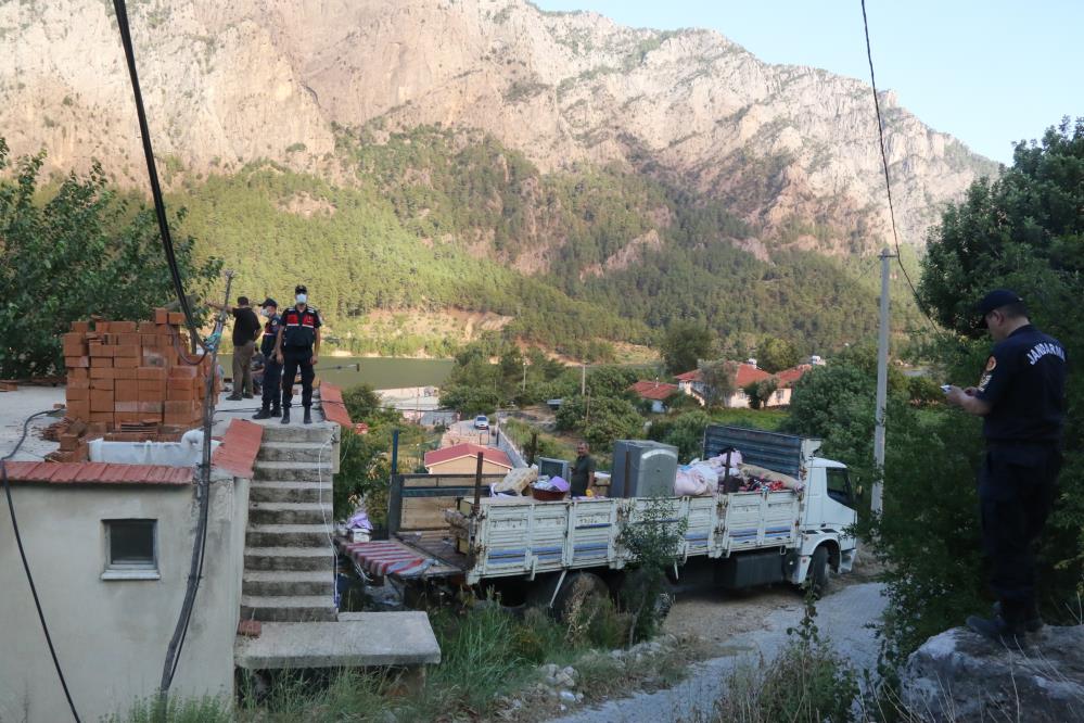 Burdur Bucak'ta orman yangını: Bir mahalle tahliye ediliyor