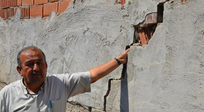 Bu mahallede her gün deprem oluyor