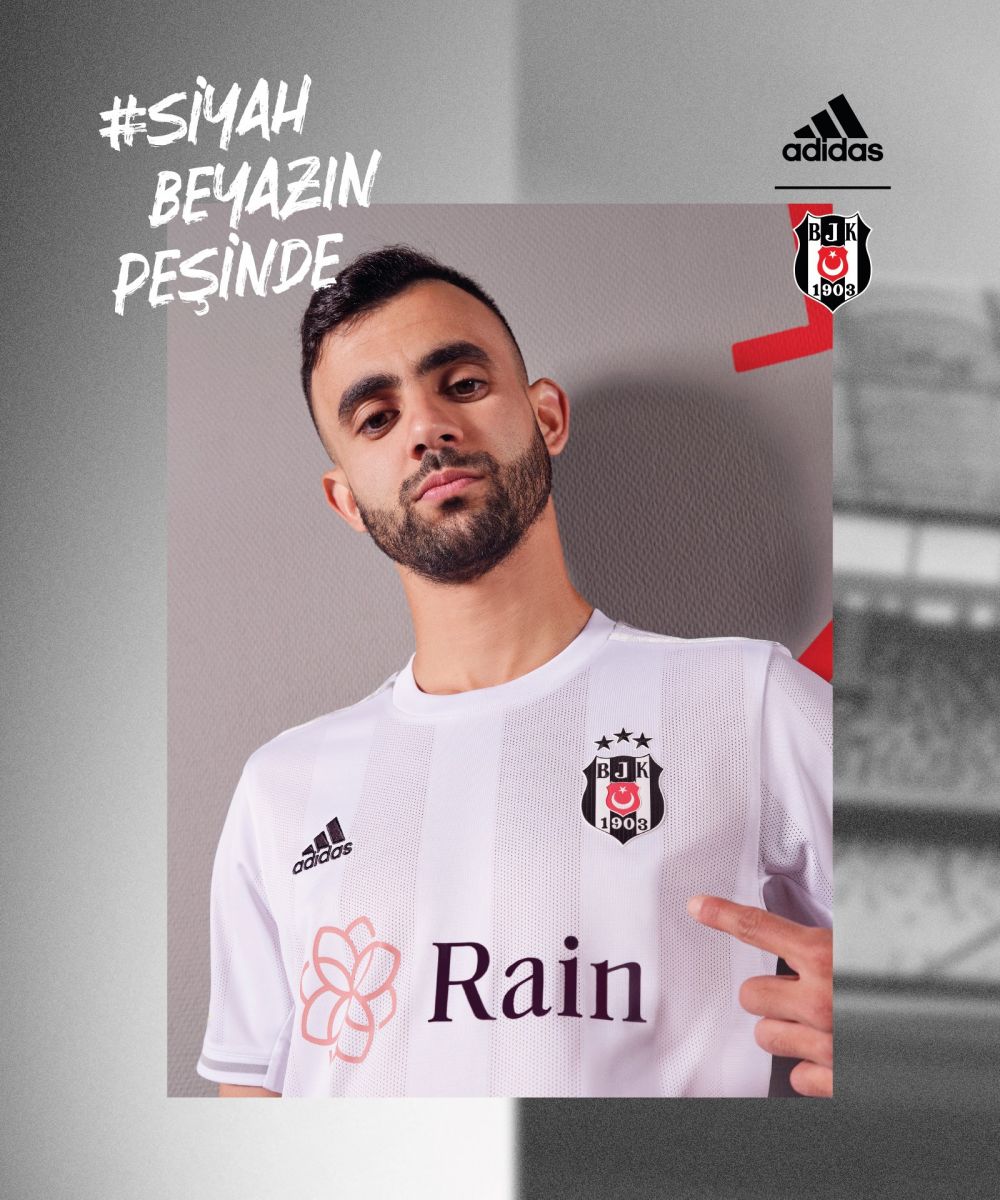 Beşiktaş'ın yeni sezon formaları satışa çıktı! İşte fiyatlar