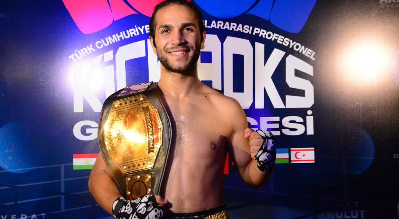 Yunus Hilal Türk Cumhuriyetleri Uluslararası Profesyonel Kick Boks Turnuvası'nda kemerin sahibi oldu