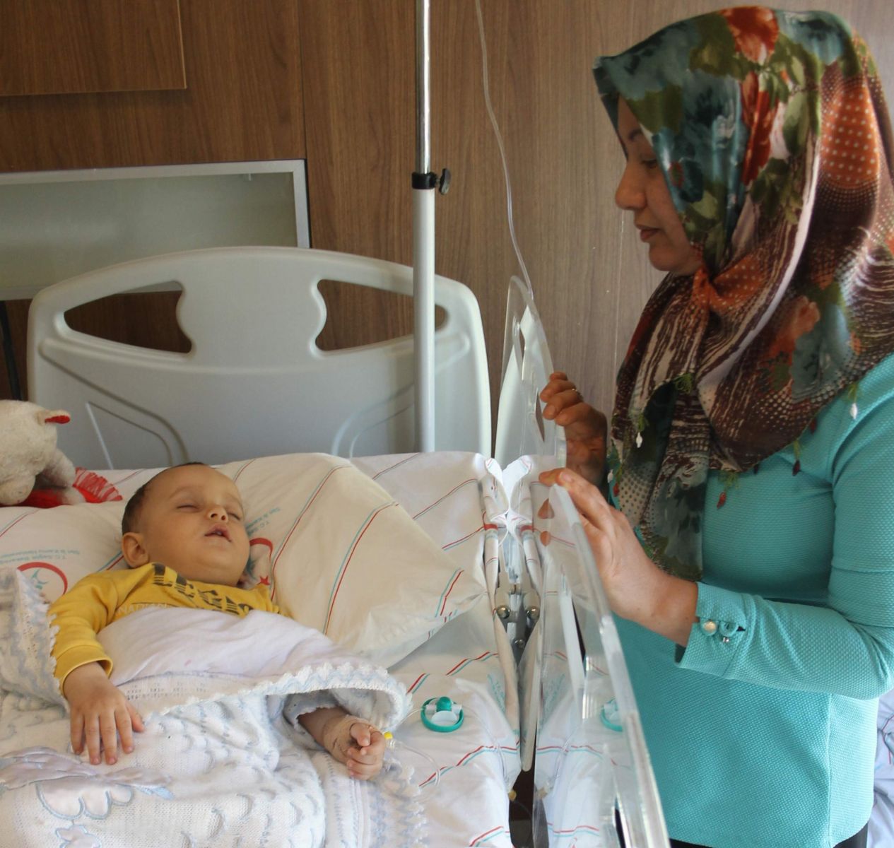 9 aylık bebeğin tedavi parasını çaldılar