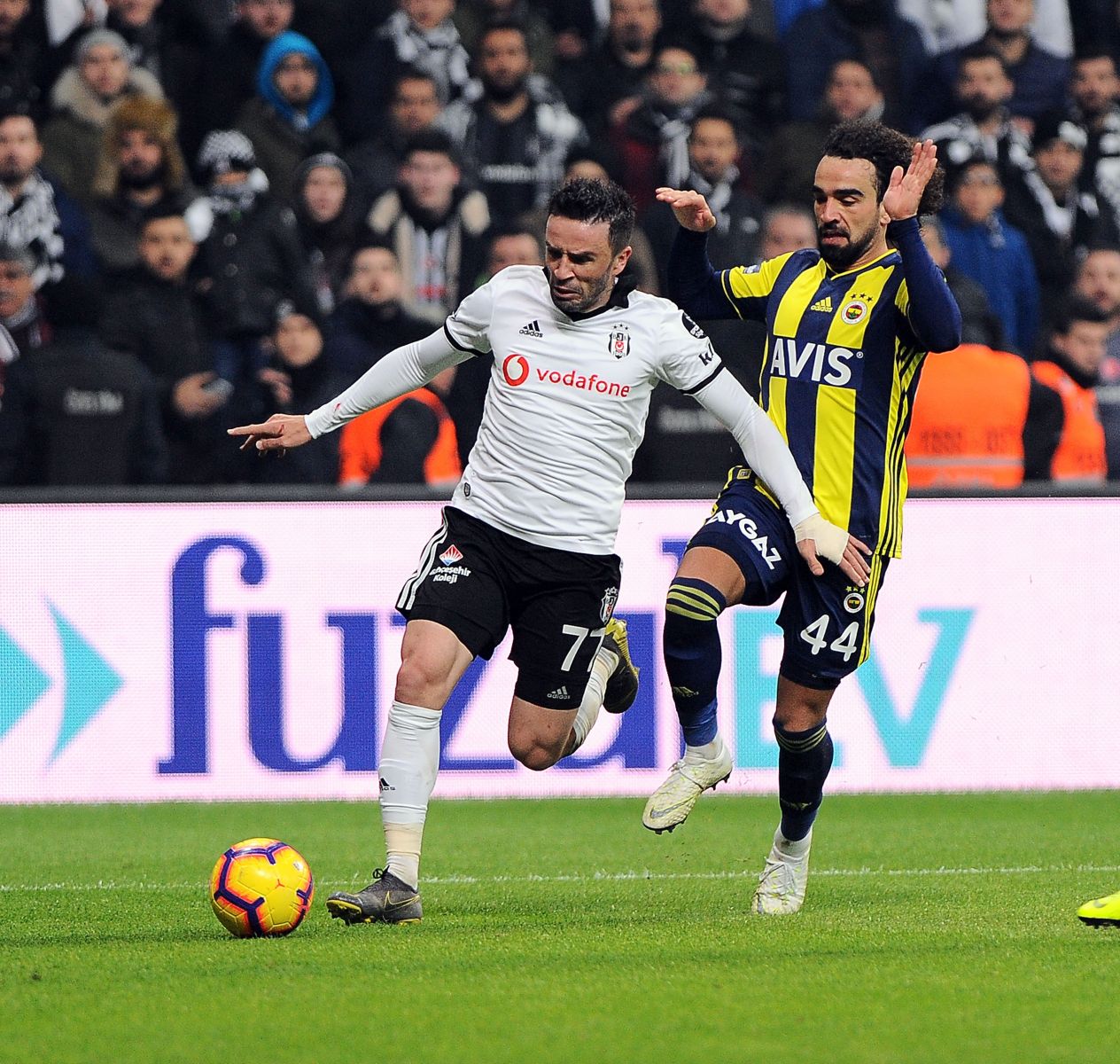 Beşiktaş kaçtı Fenerbahçe yakaladı! Maçta gol yağmuru