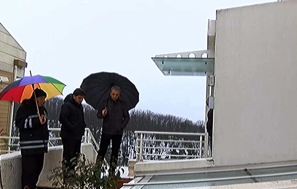 İstanbul’da akılalmaz olay! Gökten buz kütlesi düştü