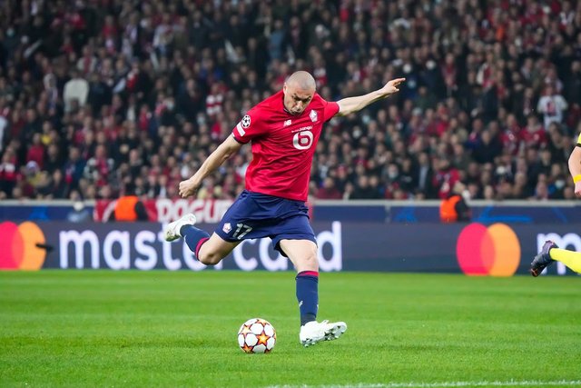 Kral durmak bilmiyor! Burak Yılmaz attığı golle Şampiyonlar Ligi’nde tarihe geçti