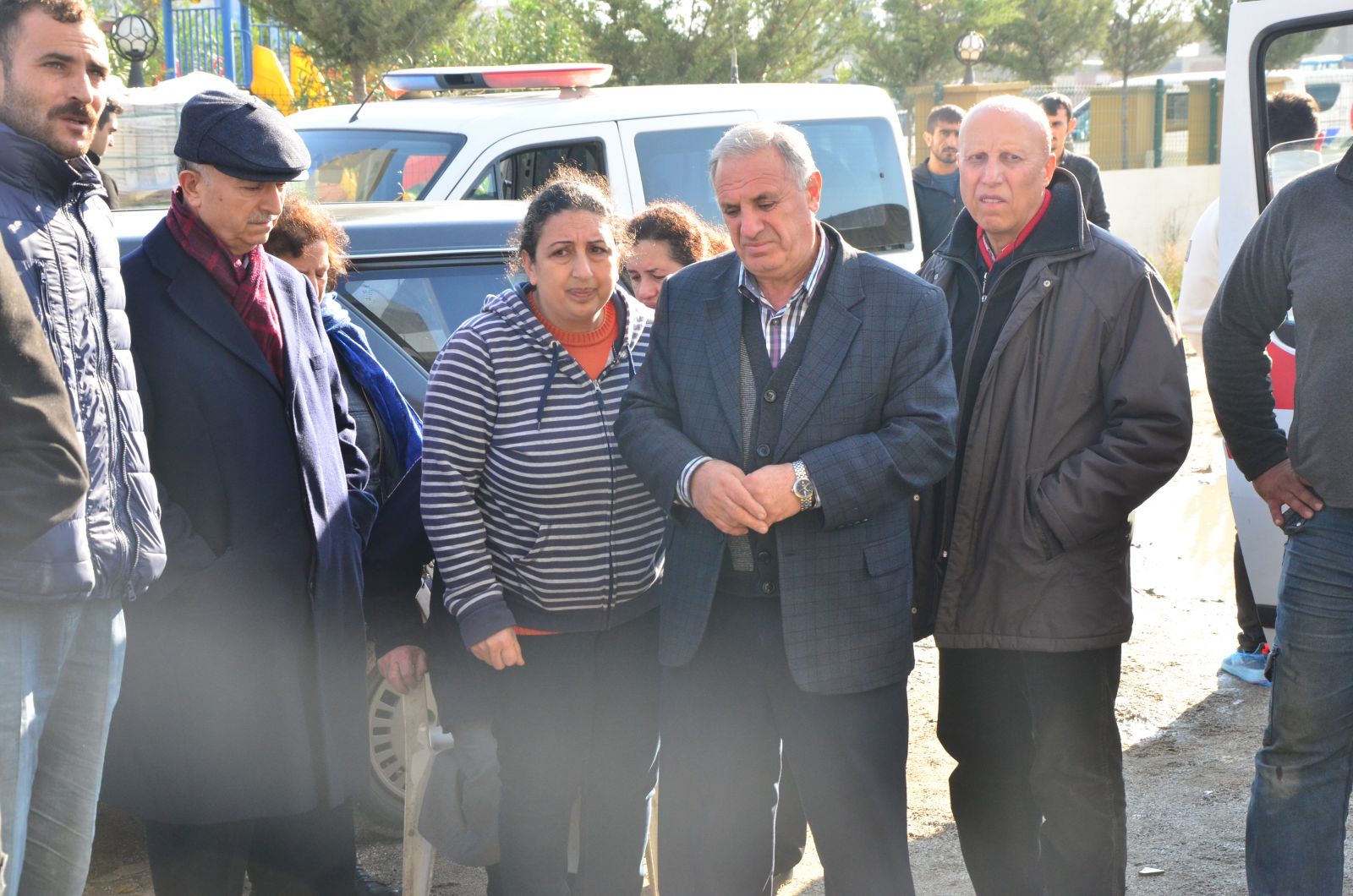 Dairelerine bakmak için inşaata gelen yaşlı adam asansör boşluğuna düşerek öldü