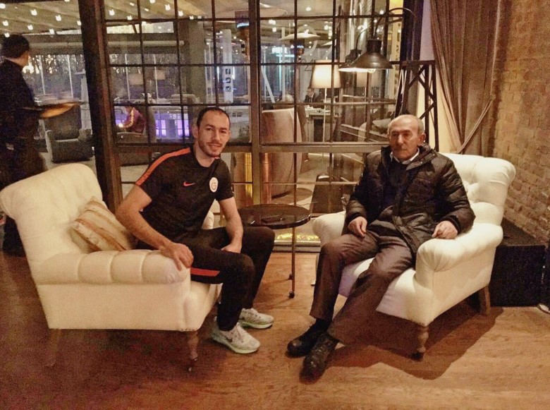 Umut Bulut'un babası Ankara'da hayatını kaybetti Umut Bulut'un babası Ankara'da hayatını kaybetti