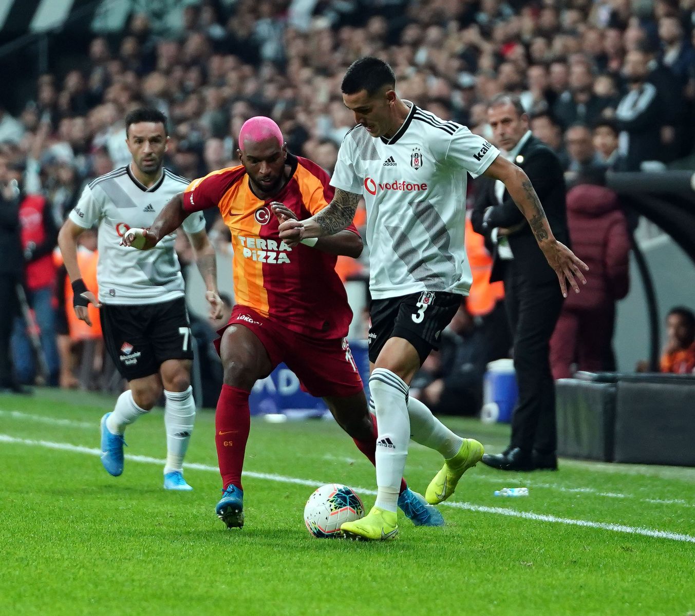 Beşiktaş Galatasaray'ı 1-0 mağlup etti