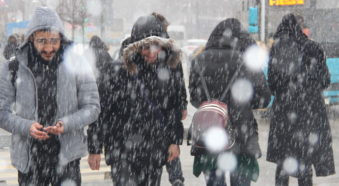 Erzurum'a Nisan ayında kar yağdı