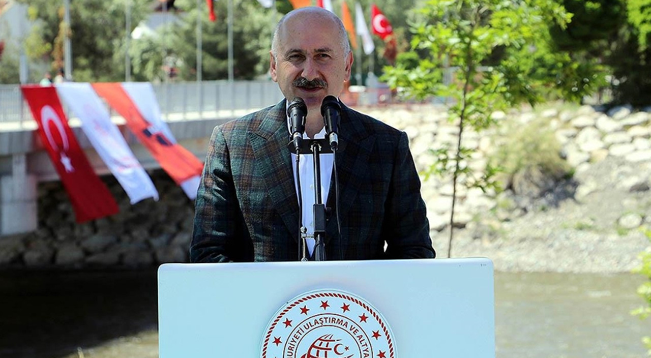 Bakan Karaismailoğlu'ndan Türksat 6A duyurusu: 2023'te fırlatacağız Bakan Karaismailoğlu'ndan Türksat 6A duyurusu: 2023'te fırlatacağız