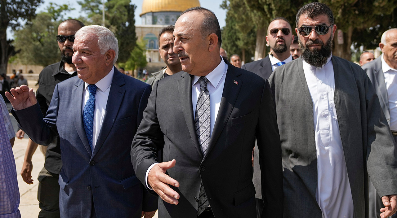 Bakan Çavuşoğlu'ndan İsrail'e kritik ziyaret Bakan Çavuşoğlu'ndan İsrail'e kritik ziyaret