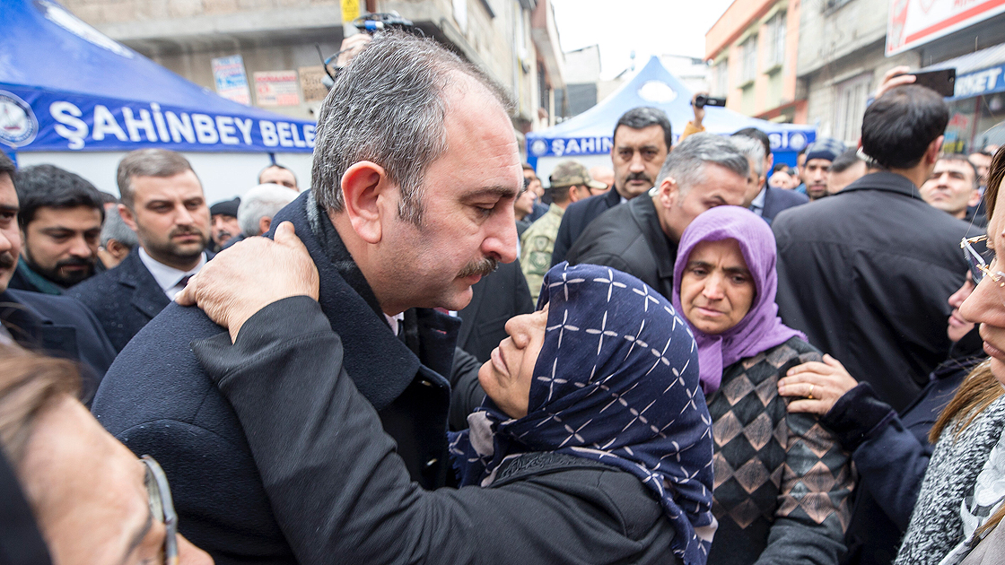 Şehitlerimizi uğurluyoruz