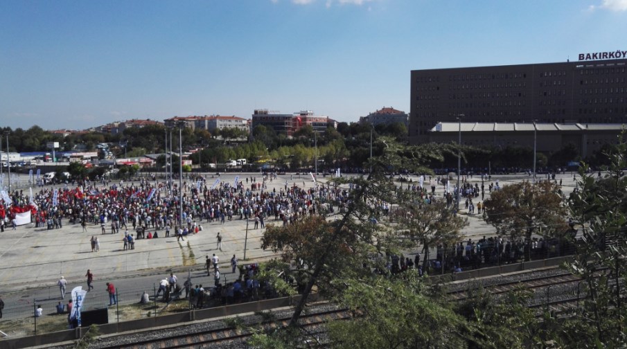 HDP'nin Bakırköy mitingine ilgi az oldu
