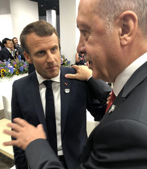 Cumhurbaşkanı Erdoğan: Bak Macron, Kıbrıs meselesinde sen konuşamazsın