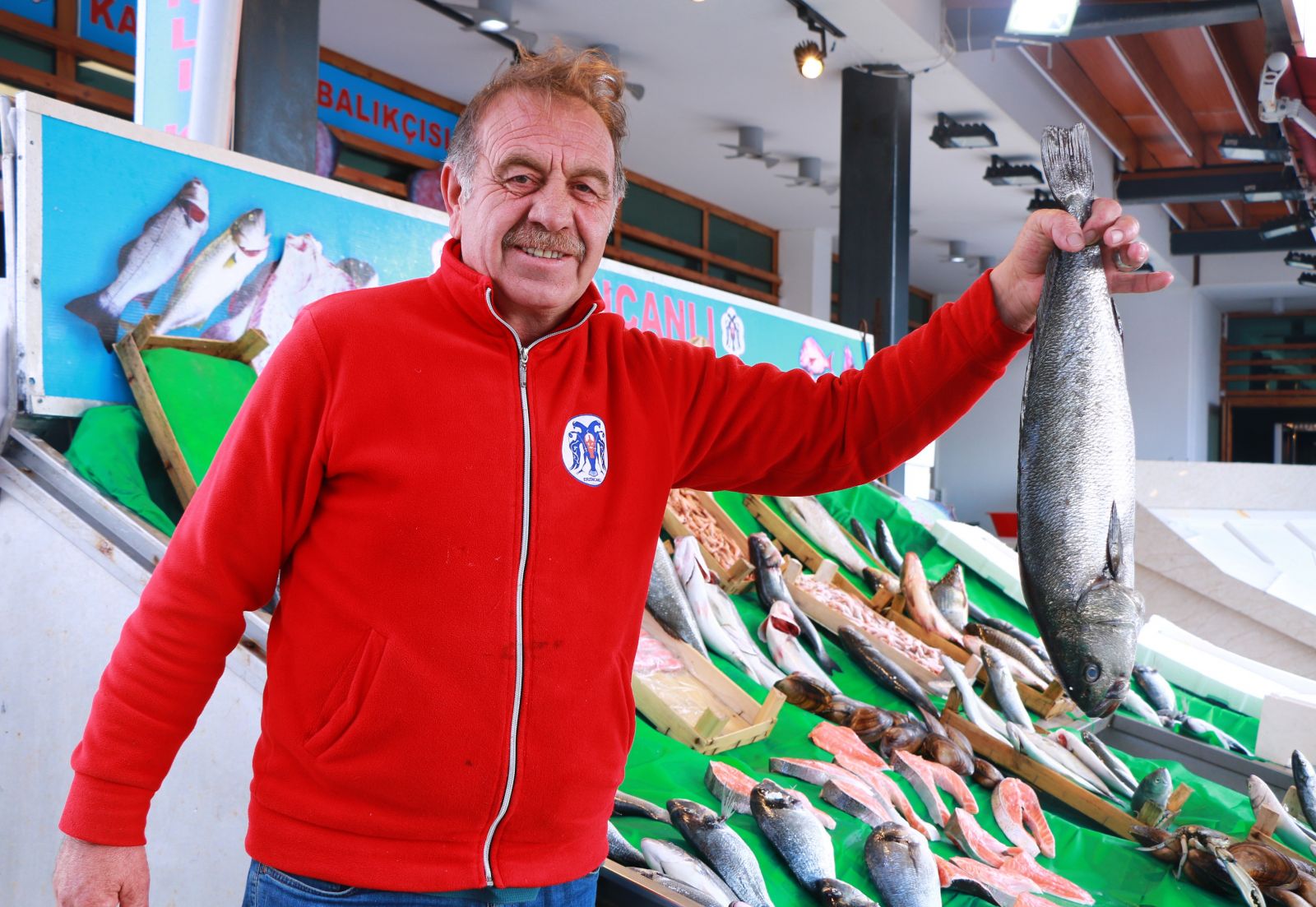 Sıcak havalar balık satışlarını olumsuz etkiledi