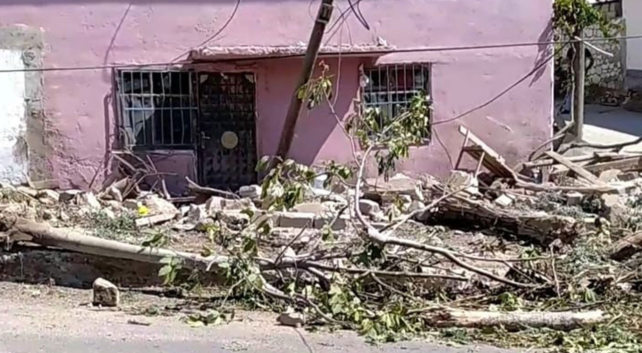 Beton mikseri balkonda oturan kadını canından etti