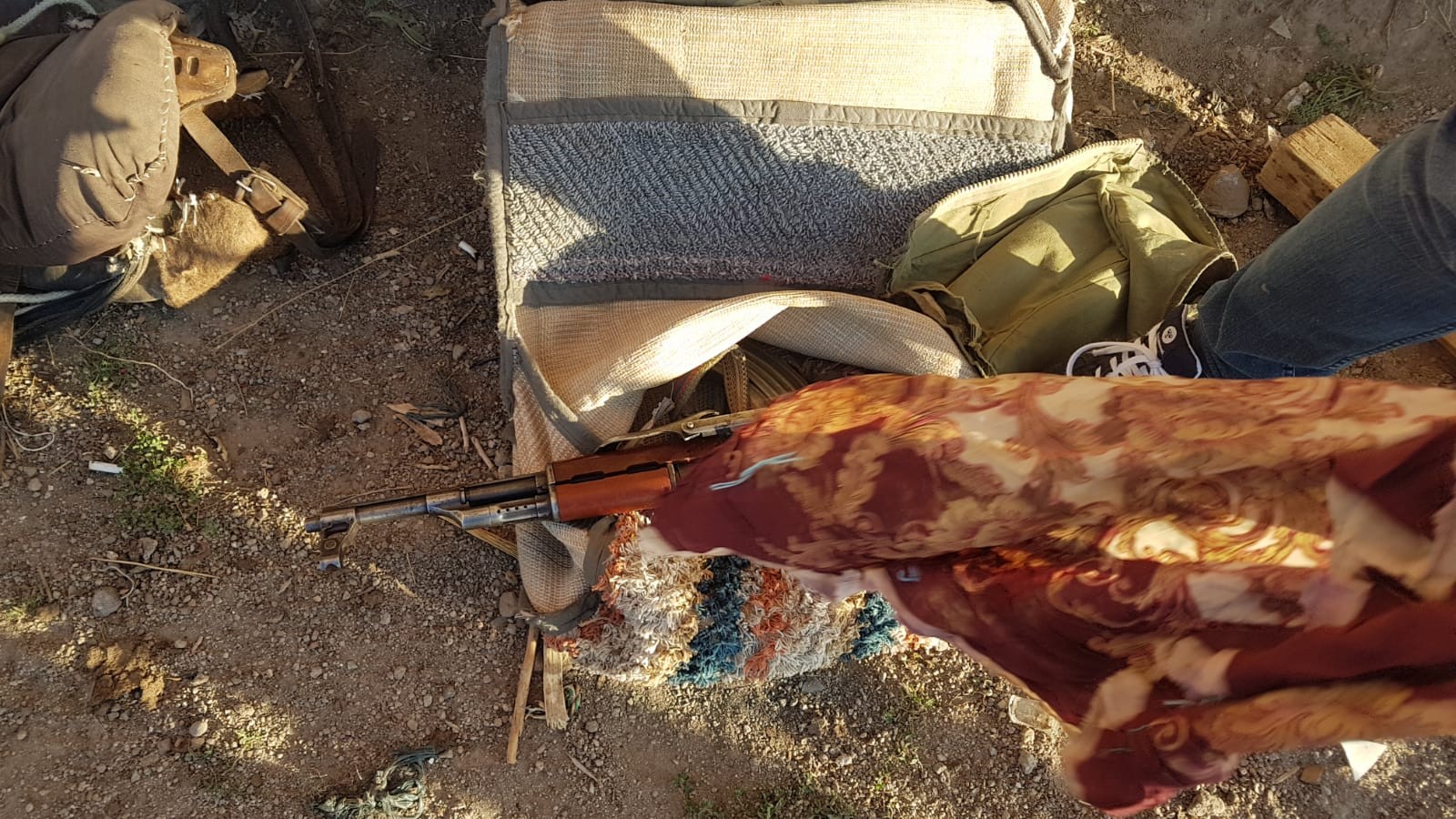 Eşini baltayla öldürdü, atla kaçmaya çalışırken yakalandı