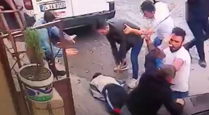 Avcılar'da baltalı komşu kavgasına 3 tutuklama