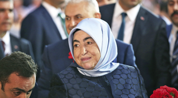 Başbakan'dan aile saadeti formülü: İtaat et kurtul!