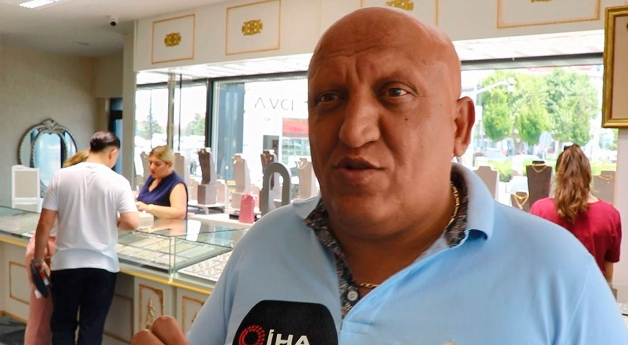 Kuyumculardan çarpıcı tahmin: 'Altınınıza sahip çıkın' diyerek uyardılar Kuyumculardan çarpıcı tahmin: 'Altınınıza sahip çıkın' diyerek uyardılar