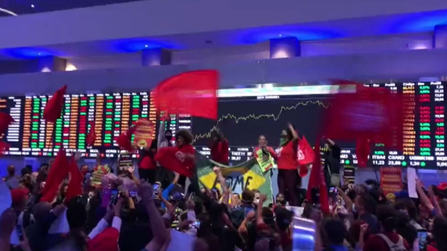Brezilya'da Evsiz İşçiler borsayı bastı! Brezilya'da Evsiz İşçiler borsayı bastı!