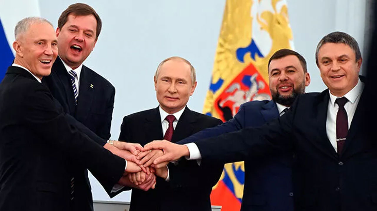 4 bölgeyi ilhak etti, Ukrayna'yı masaya çağırdı