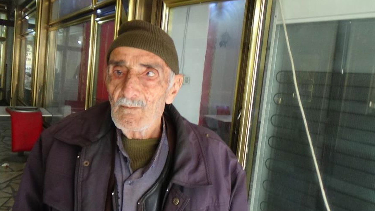 Yaşlı adama dehşeti yaşattılar! Gasp kabusu