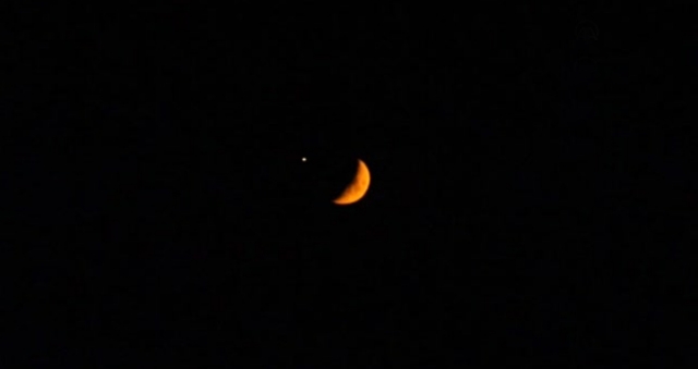 Şırnak'ta Türk Bayrağı gökyüzünde belirdi