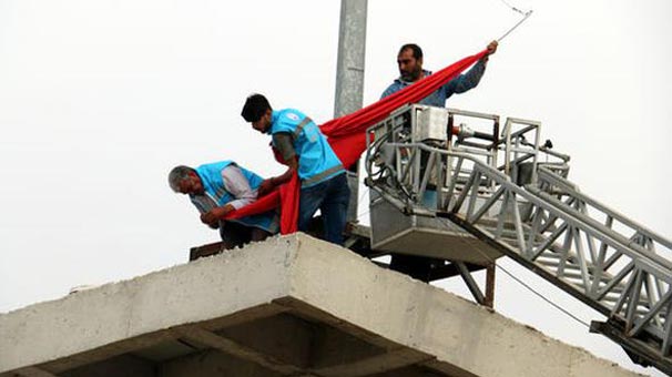Sınırdaki Türk Bayrağı daha yükseğe çekildi