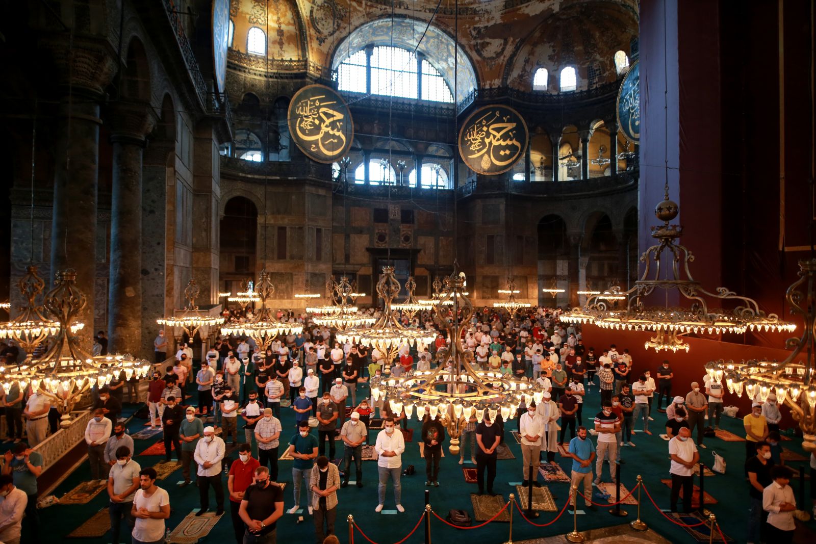Ayasofya-i Kebir Cami-i Şerifi'nde 86 yıl sonra ilk bayram namazı