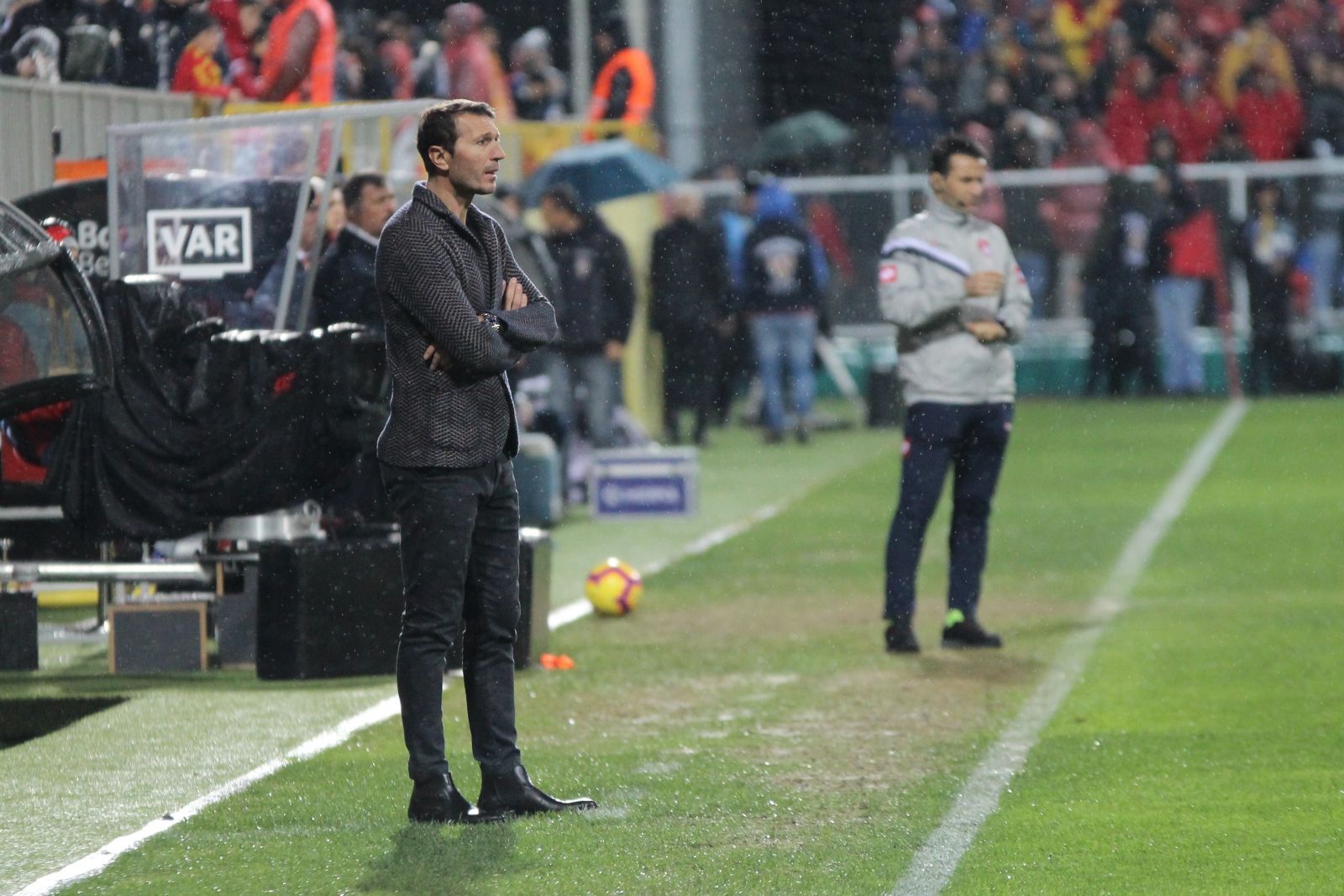 Göztepe'de Bayram Bektaş dönemi sona erdi, Kemal Özdeş geliyor