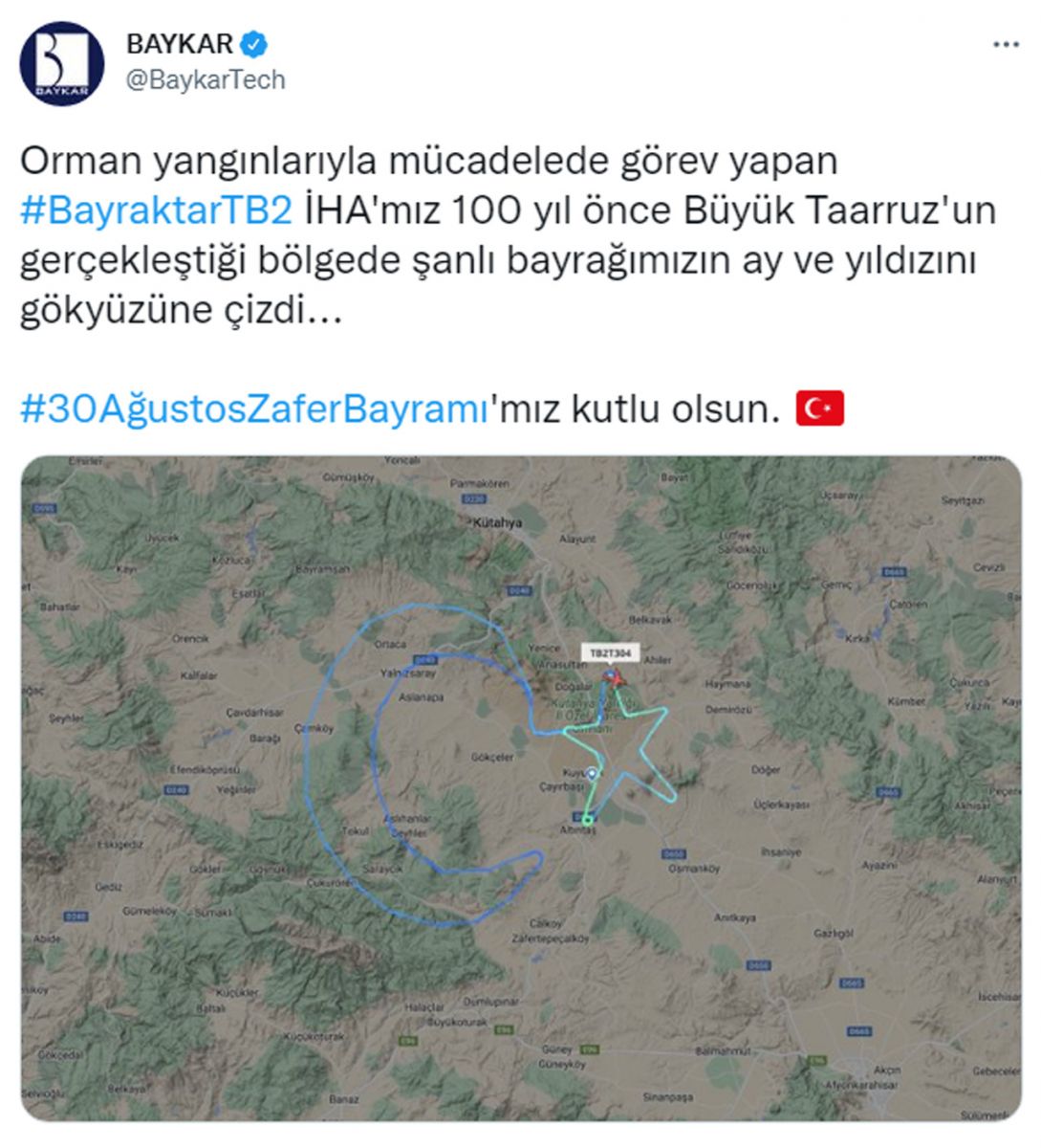 Bayraktar TB2'den anlamlı uçuş: Gökyüzüne ay yıldız çizdi