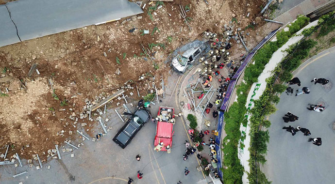 Başakşehir'de istinat duvarı çöktü: 1 kişi hayatını kaybetti