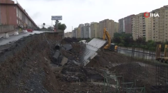 Gün geceye döndü, İstanbul'da sağanak etkili oldu