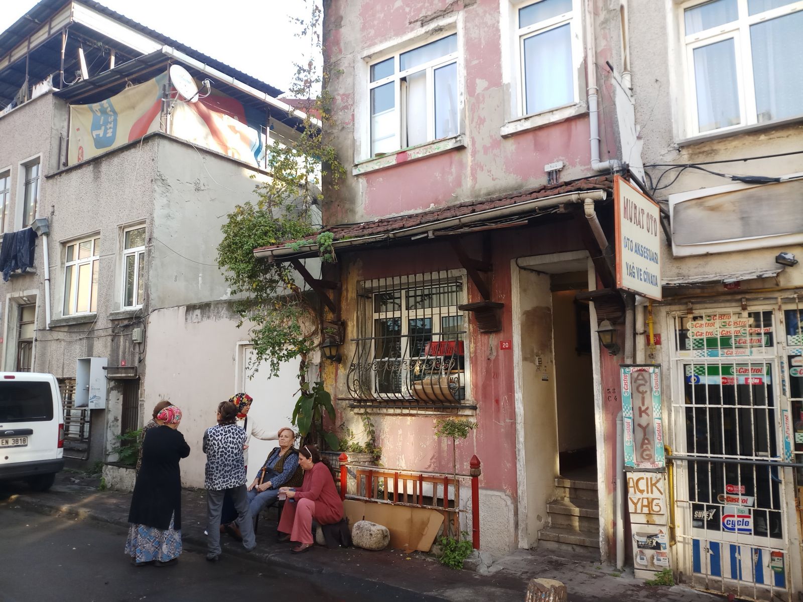 Korkunç! Emekli başkomiser silahıyla kızını başından vurup öldürdü