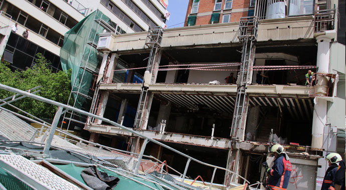 Başkent’te iskele çöktü: 2 yaralı