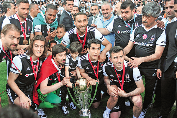 Beşiktaş kupasına kavuştu, yer siyah gök beyaz...