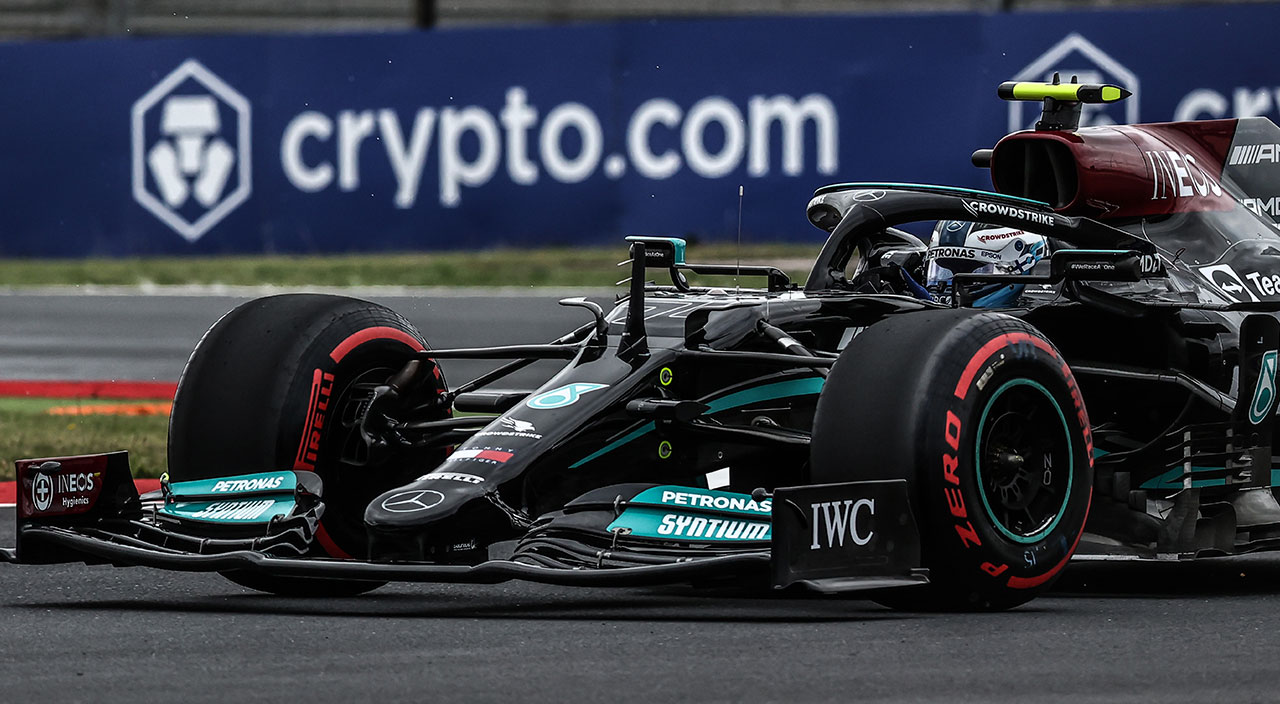 İstanbul'da pole Valtteri Bottas'ın