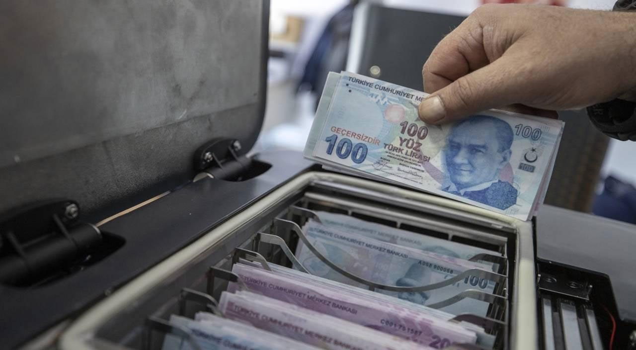 Bakan Nebati'den 500 ve bin TL’lik banknot açıklaması Bakan Nebati'den 500 ve bin TL’lik banknot açıklaması