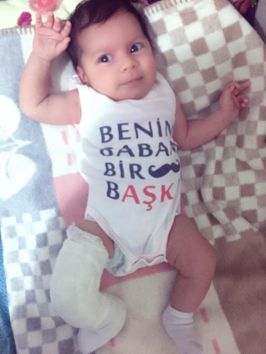 ‘Doktorun ihmali bebeği ayağından ediyordu’ iddiası