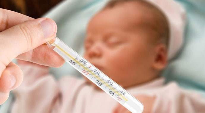 Bebek ve çocuklarda ateş nasıl düşer? | Evde ateş düşürme yöntemleri