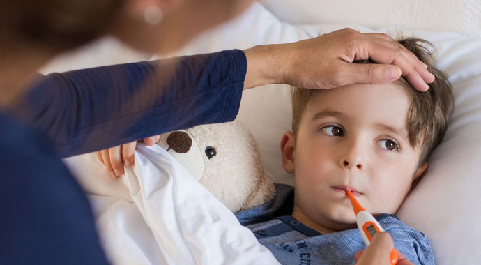Bebek ve çocuklarda ateş nasıl düşer? | Evde ateş düşürme yöntemleri