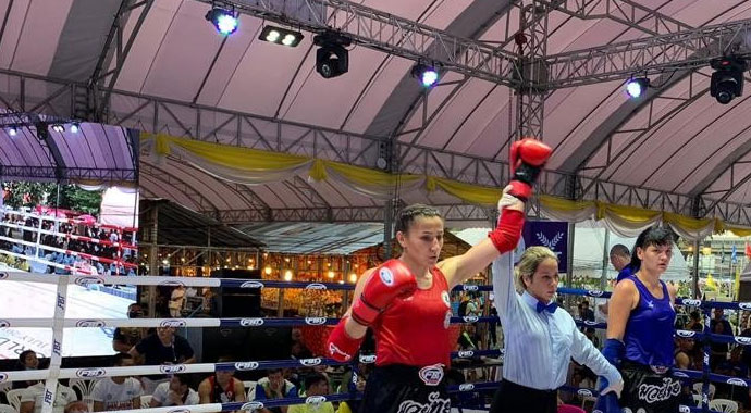 Doktoru 'bırak' dedi! O çatlak parmağıyla dünya şampiyonu oldu