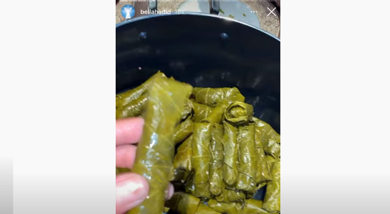 Bella Hadid sarma sardı, sosyal medyada gündem oldu Bella Hadid sarma sardı, sosyal medyada gündem oldu