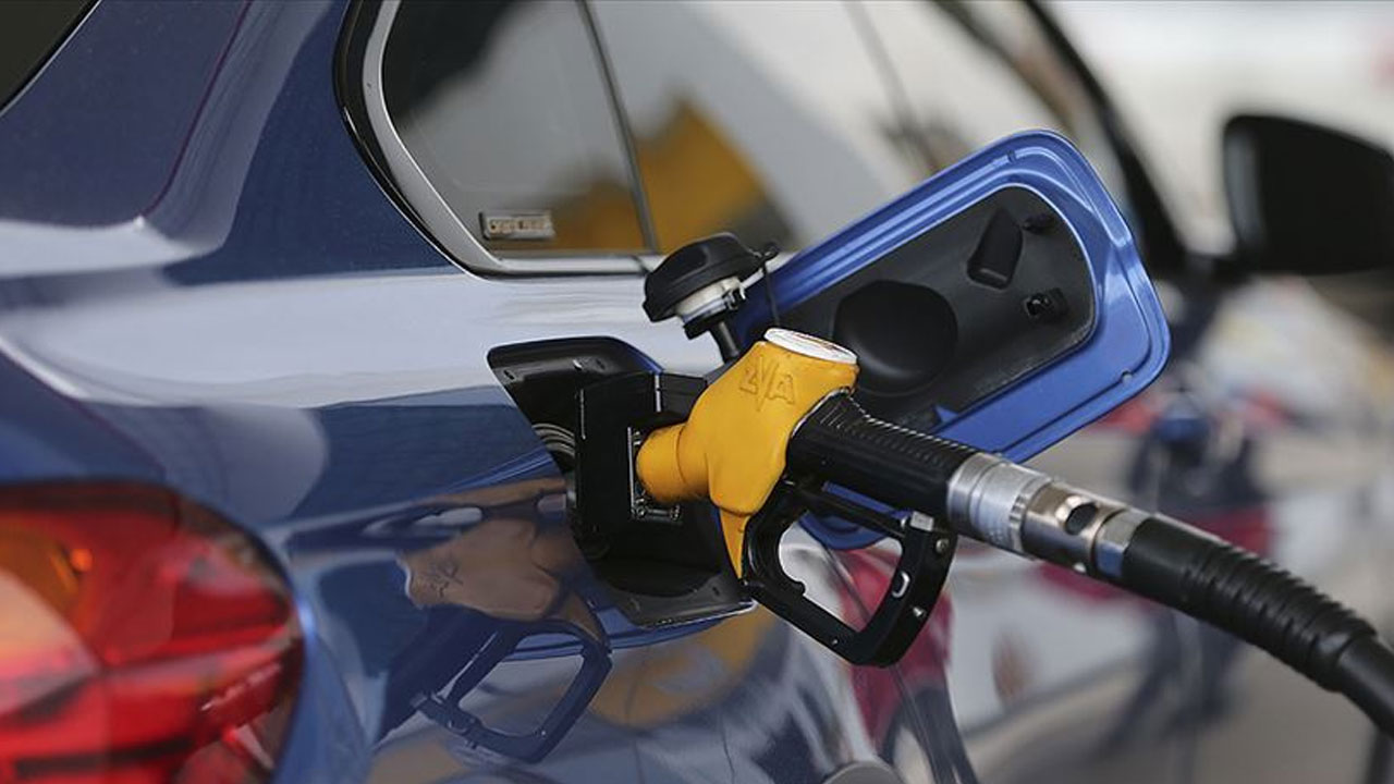 Araç sahiplerini sevindirecek haber! Akaryakıtta ikinci indirim müjdesi