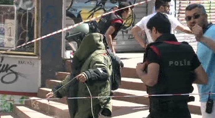 Beyoğlu'nda şüpheli çanta paniği