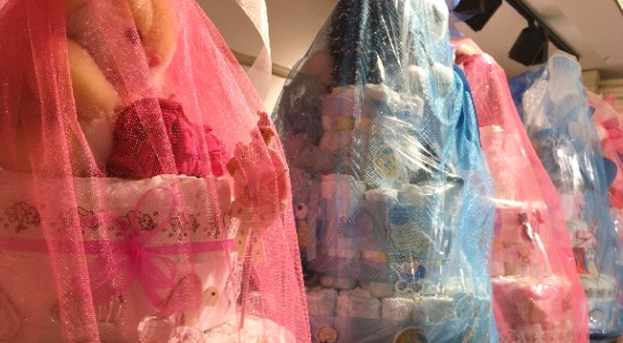 Bebek ziyaretinde çeyrek altına alternatif: Bez pastalar