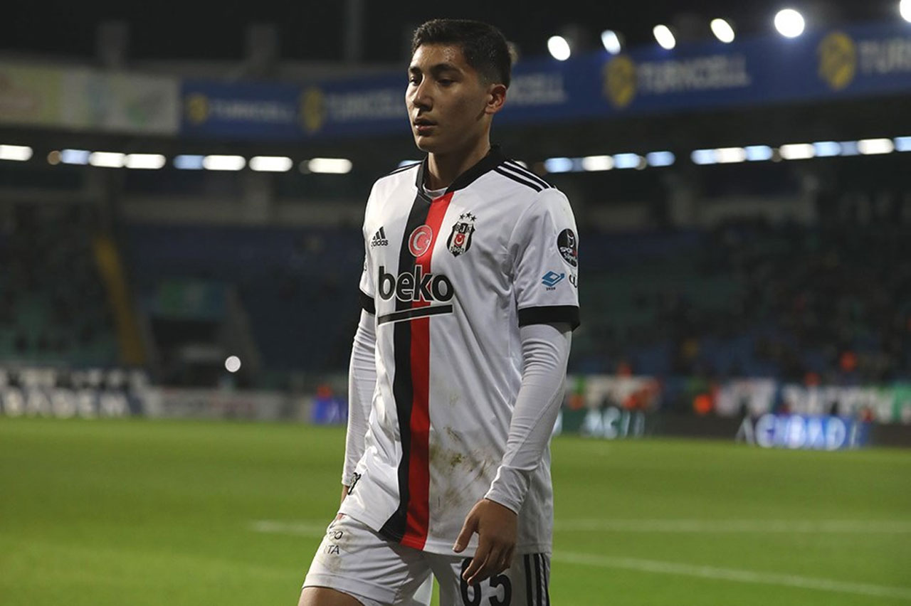 Florya'da doğdu, Beşiktaşlı oldu: Emirhan İlkhan