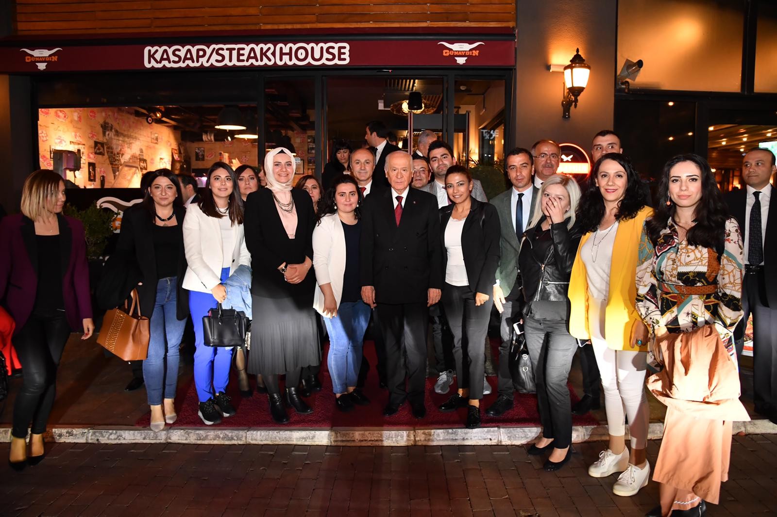Bahçeli: YSK kararına saygı duymak gerekir
