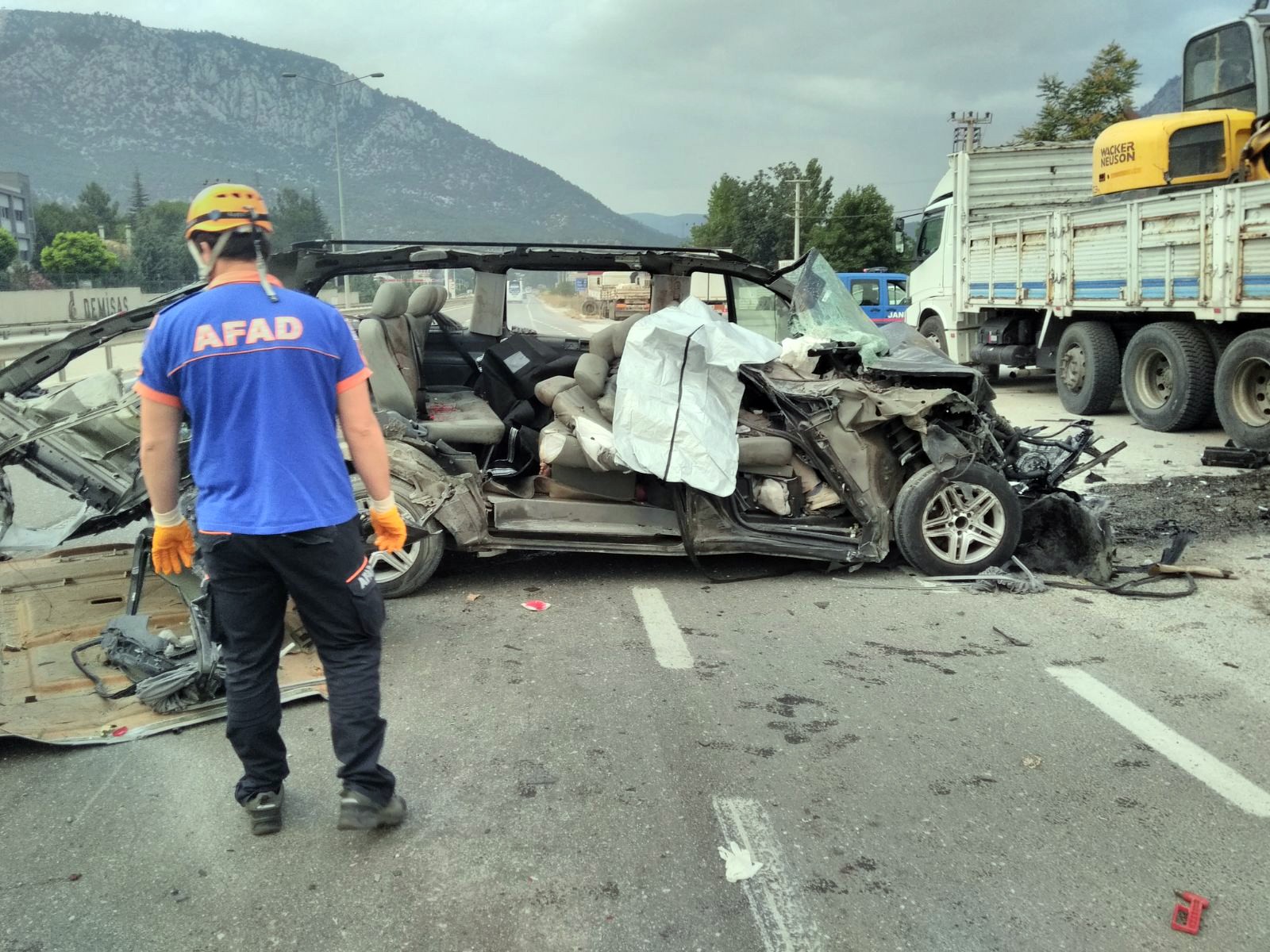 Bilecik'te feci kaza: 3 ölü, 2 yaralı