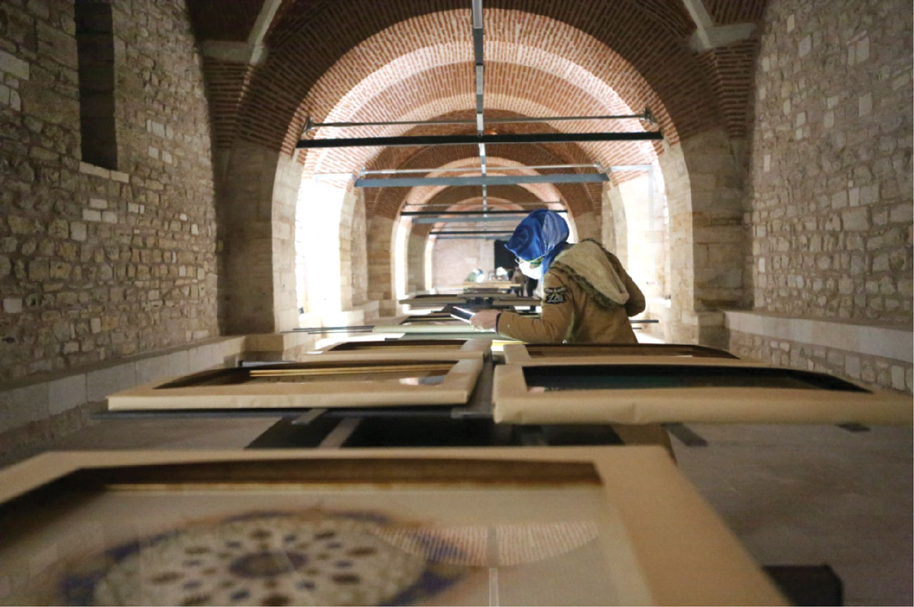 Işık tut da bak! Unuttuğun sanatlar var Işık tut da bak! Unuttuğun sanatlar var